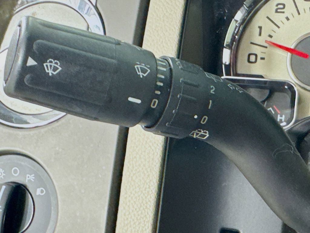 Used 2014 Ford Expedition XLT RWD image 13