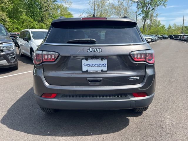 Used 2017 Jeep Compass Latitude w/ Popular Equipment Group FWD image 21