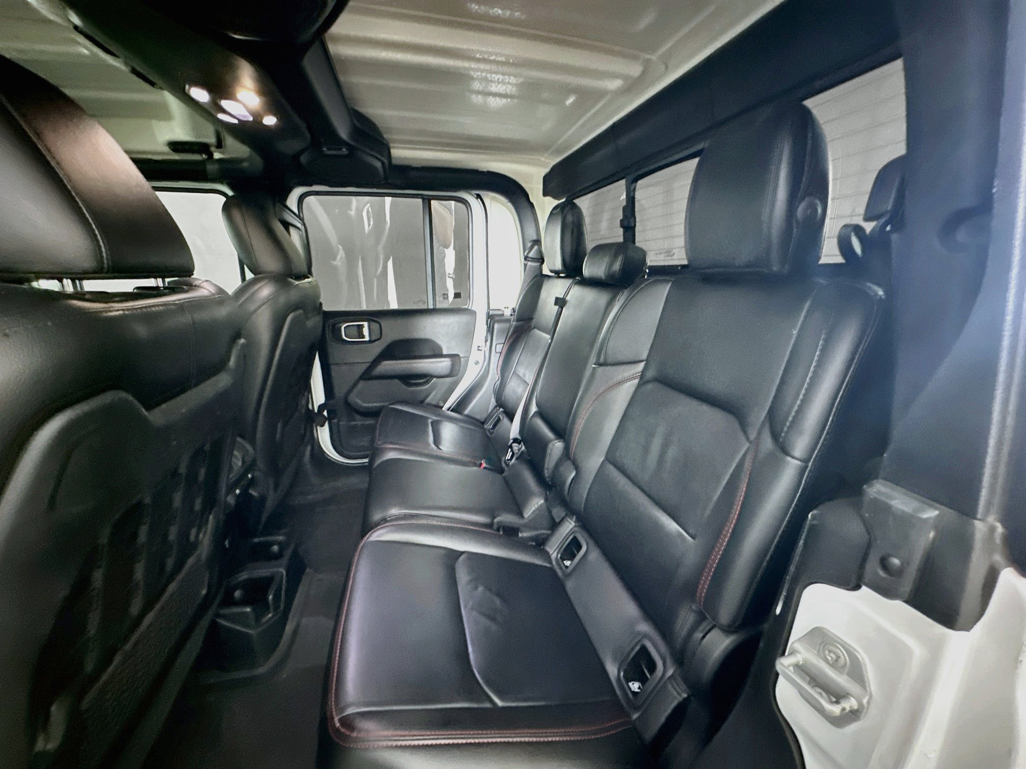 Used 2022 Jeep Gladiator Rubicon w/ Cold Weather Group AWD/4WD image 27