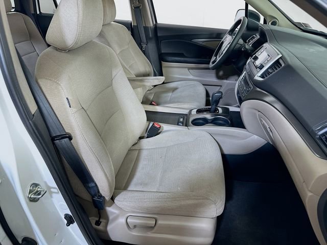 Used 2017 Honda Pilot LX image 11