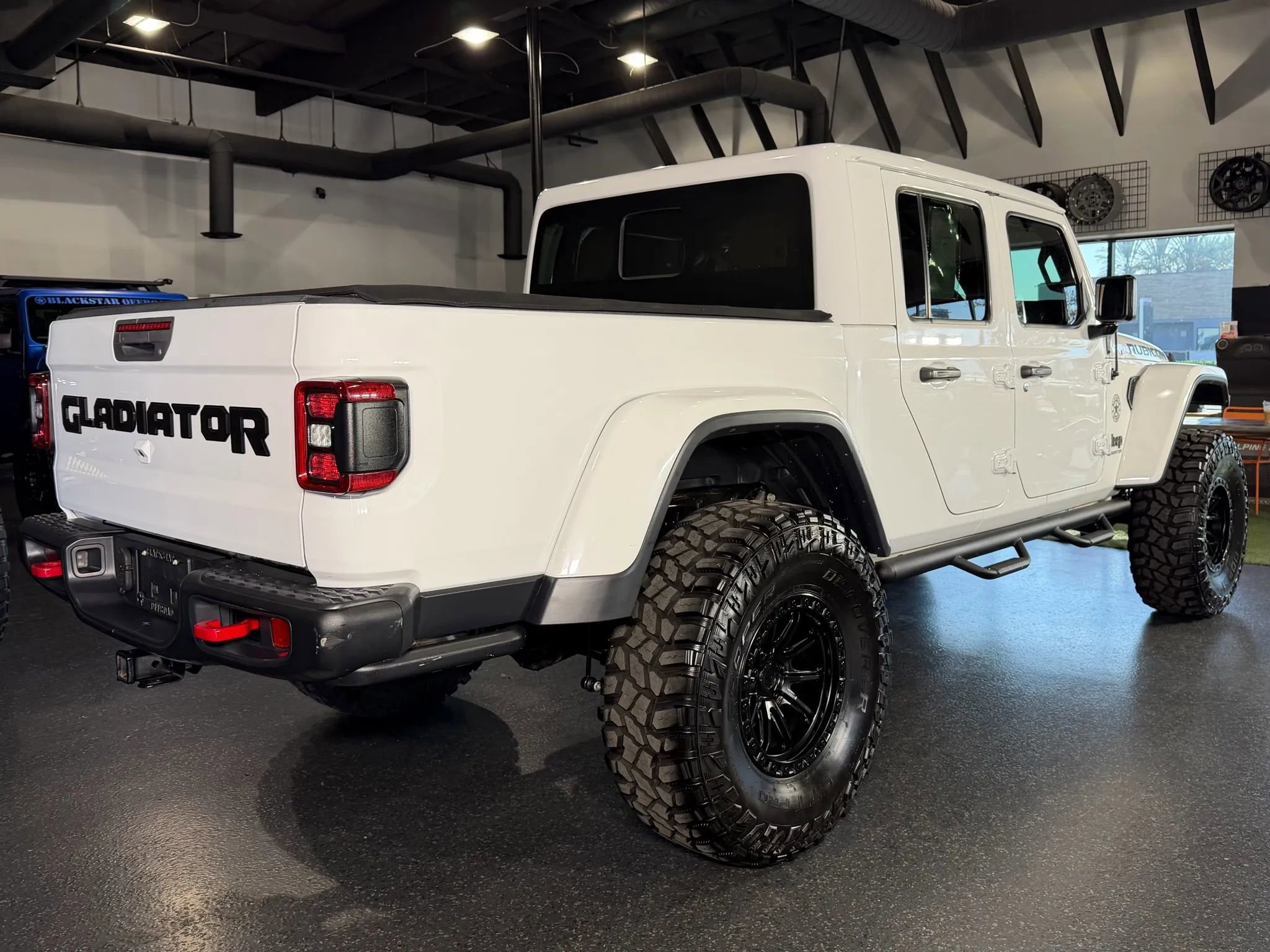 Used 2021 Jeep Gladiator Rubicon AWD/4WD image 14