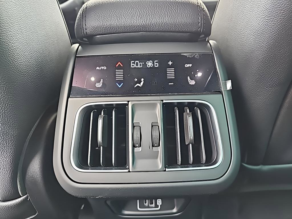 New 2024 Maserati Grecale GT image 27