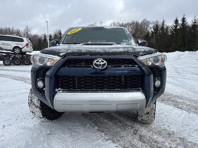 Used 2017 Toyota 4Runner SR5 image 2