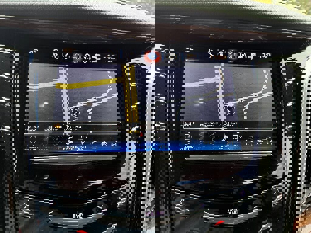 Used 2020 Cadillac Escalade Luxury image 19