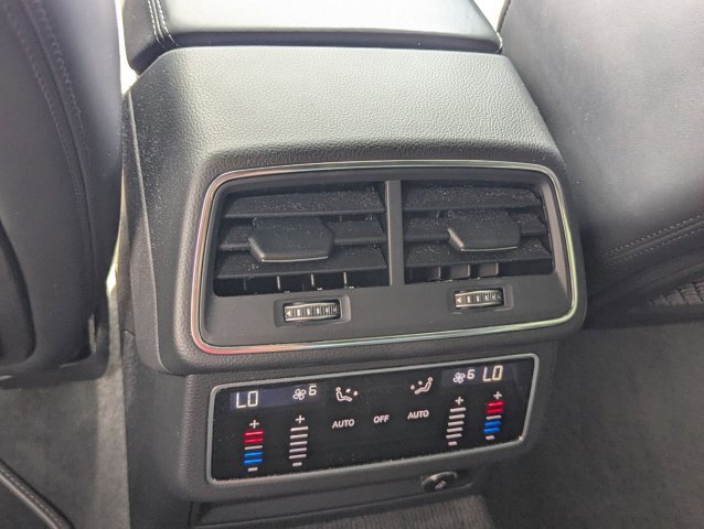 Used 2020 Audi S6 Premium Plus image 13