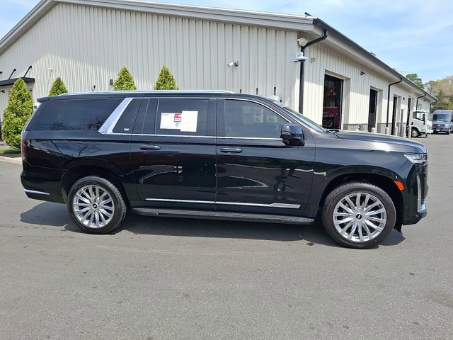 Used 2023 Cadillac Escalade ESV Premium Luxury AWD/4WD image 9