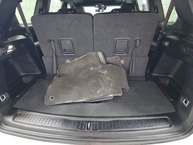 Used 2024 Jeep Grand Cherokee L Limited w/ Luxury Tech Group II image 18