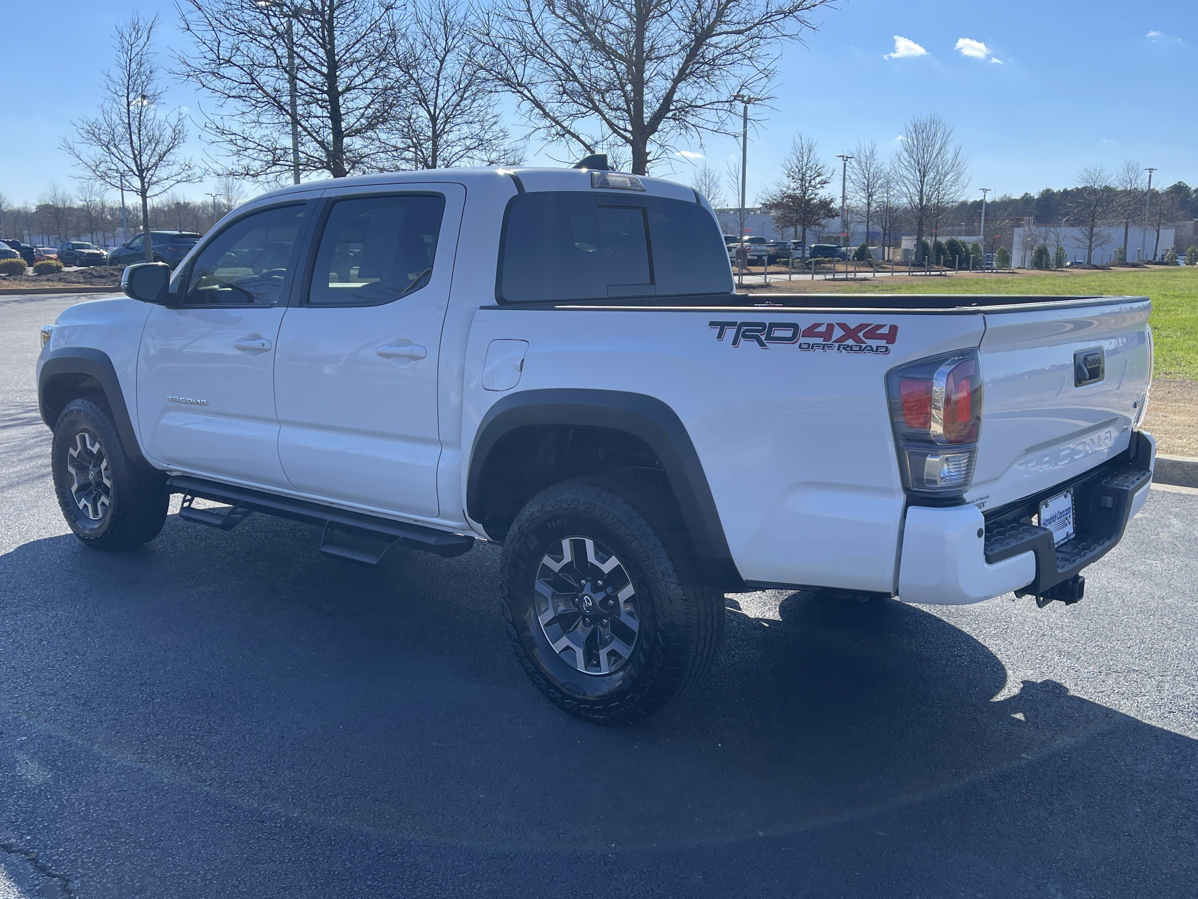 Used 2023 Toyota Tacoma TRD Off-Road w/ Advanced Technology Package image 7