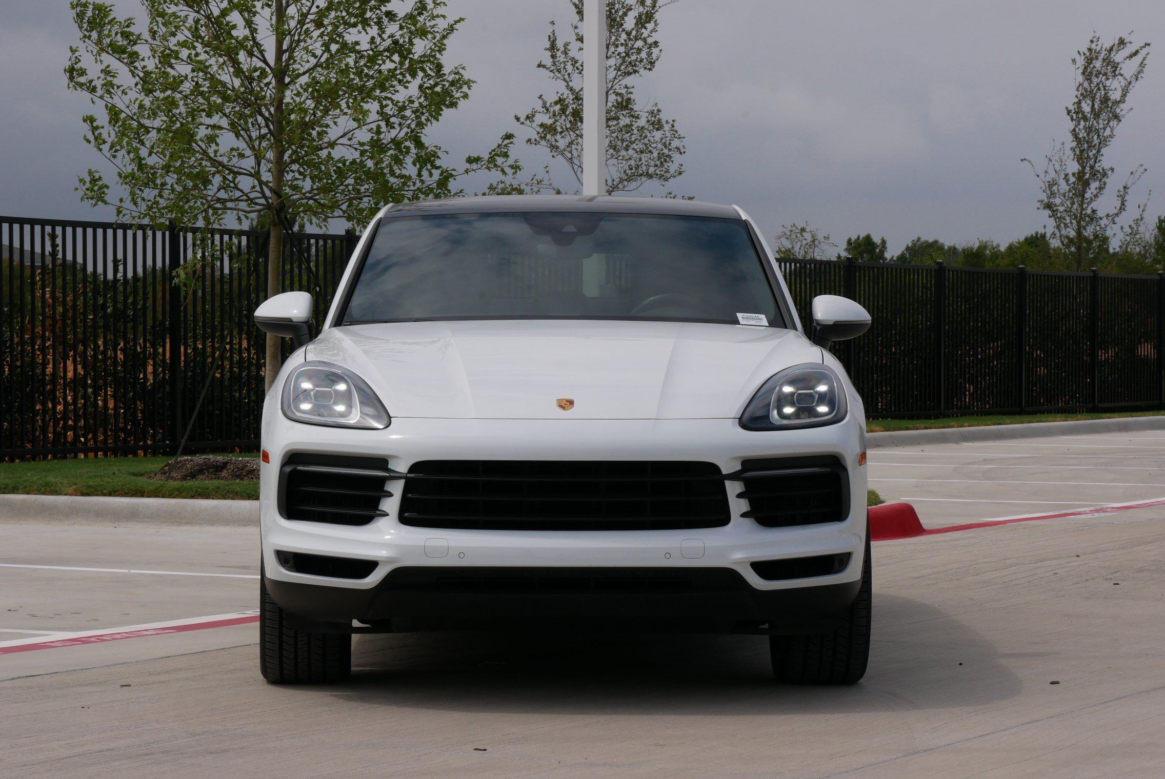Used 2021 Porsche Cayenne Coupe AWD/4WD image 3