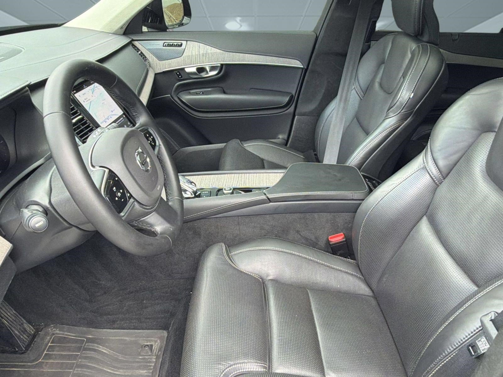 Certified 2023 Volvo XC90 T8 Ultimate AWD/4WD image 5