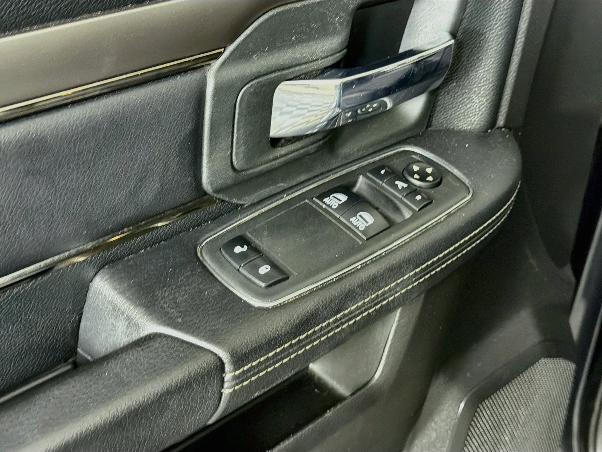 Used 2017 RAM 1500 Sport RWD image 15