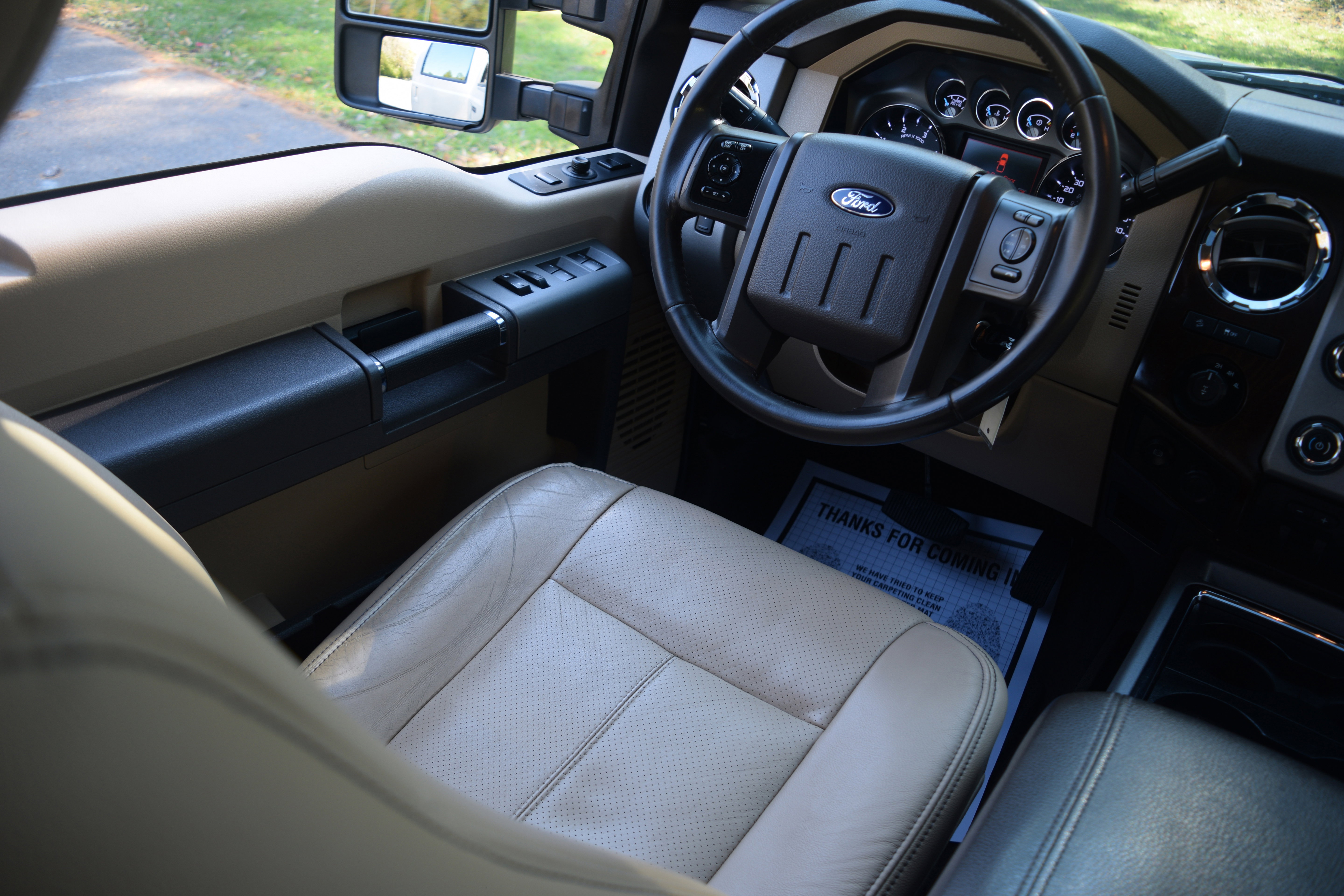 Used 2016 Ford F250 Lariat w/ Lariat Ultimate Package image 2