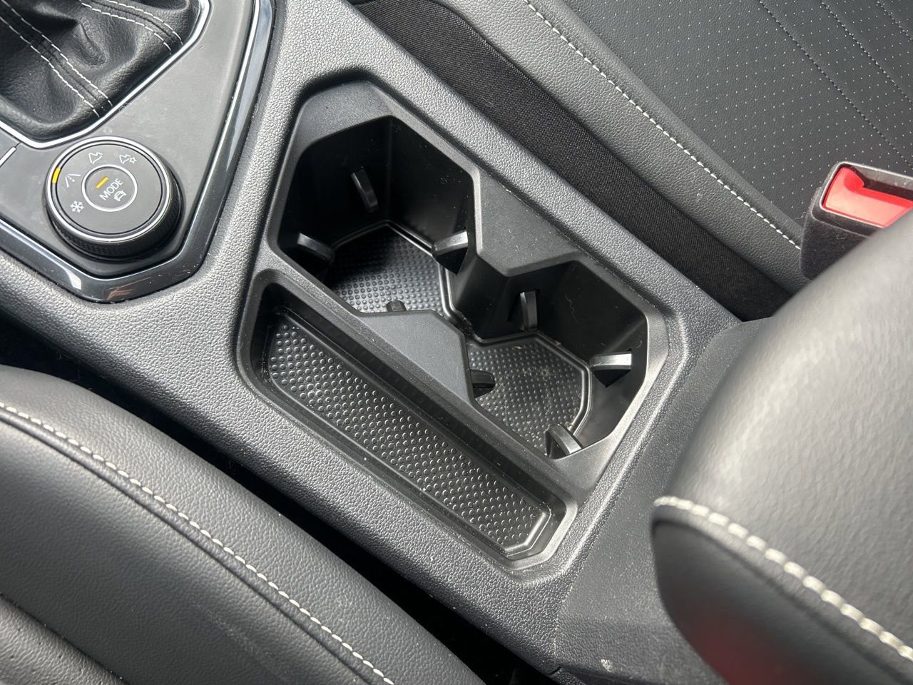 Used 2024 Volkswagen Tiguan SE R-Line image 22