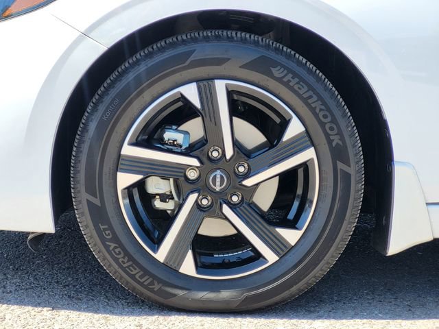 Certified 2025 Nissan Sentra SV w/ All-Weather Package FWD image 7