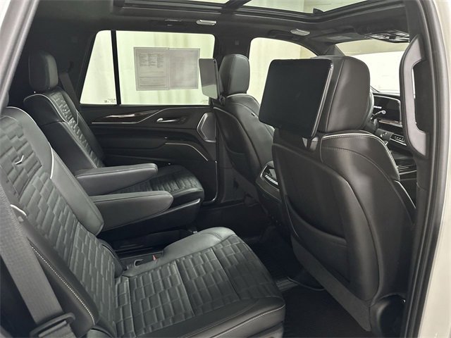 Certified 2023 Cadillac Escalade Sport Platinum w/ LPO, ONYX Package image 17