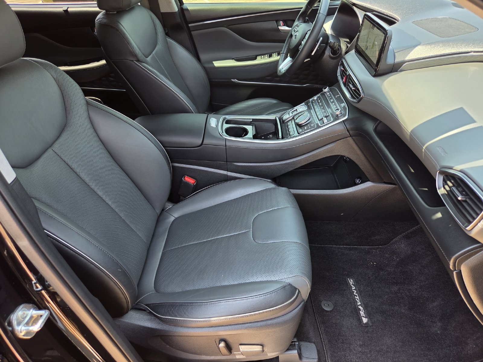 Used 2021 Hyundai Santa Fe Limited AWD/4WD image 12