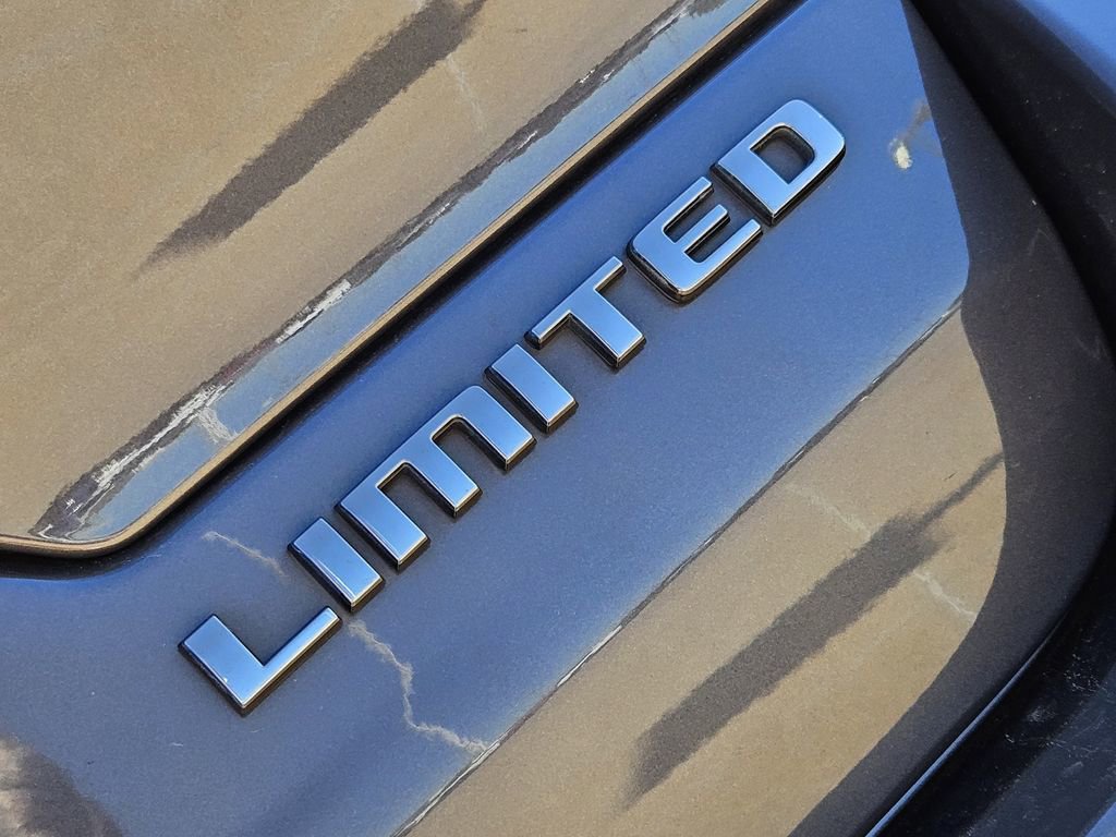 Used 2022 Jeep Grand Cherokee Limited AWD/4WD image 16