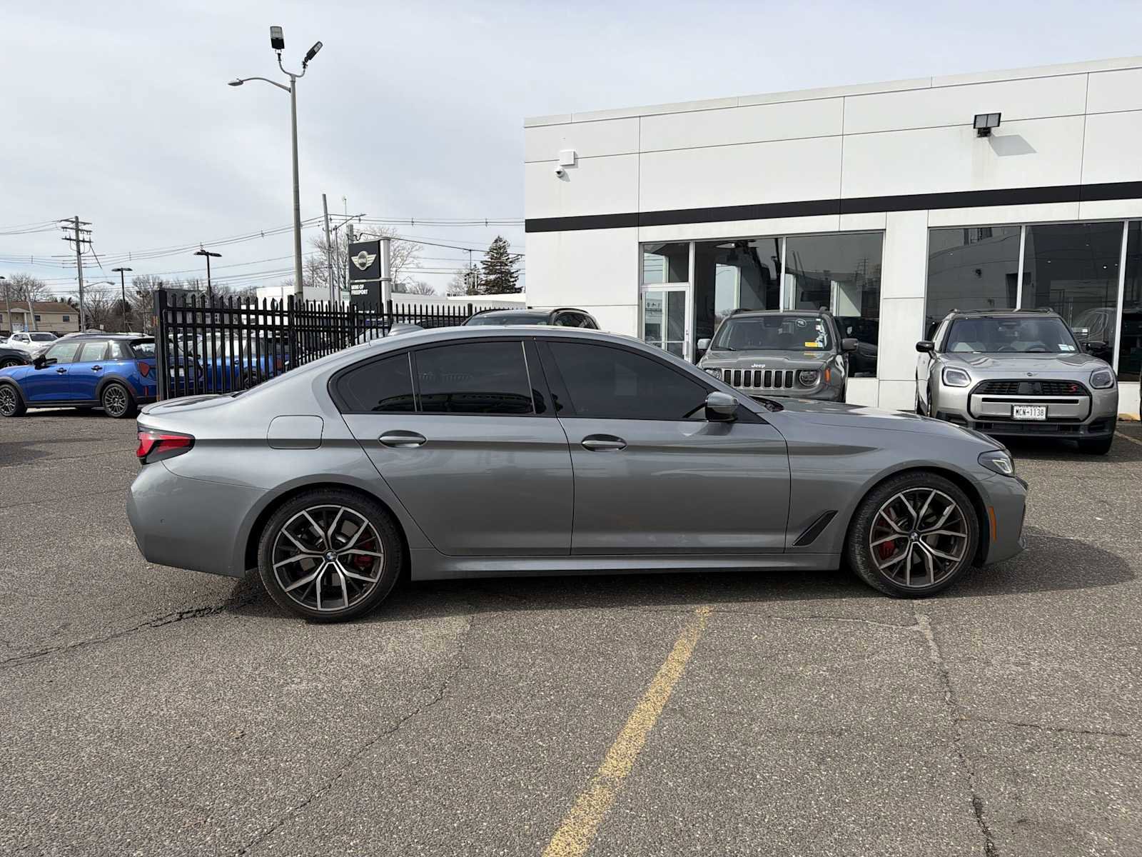 Certified 2023 BMW 530i xDrive w/ M Sport Package image 7