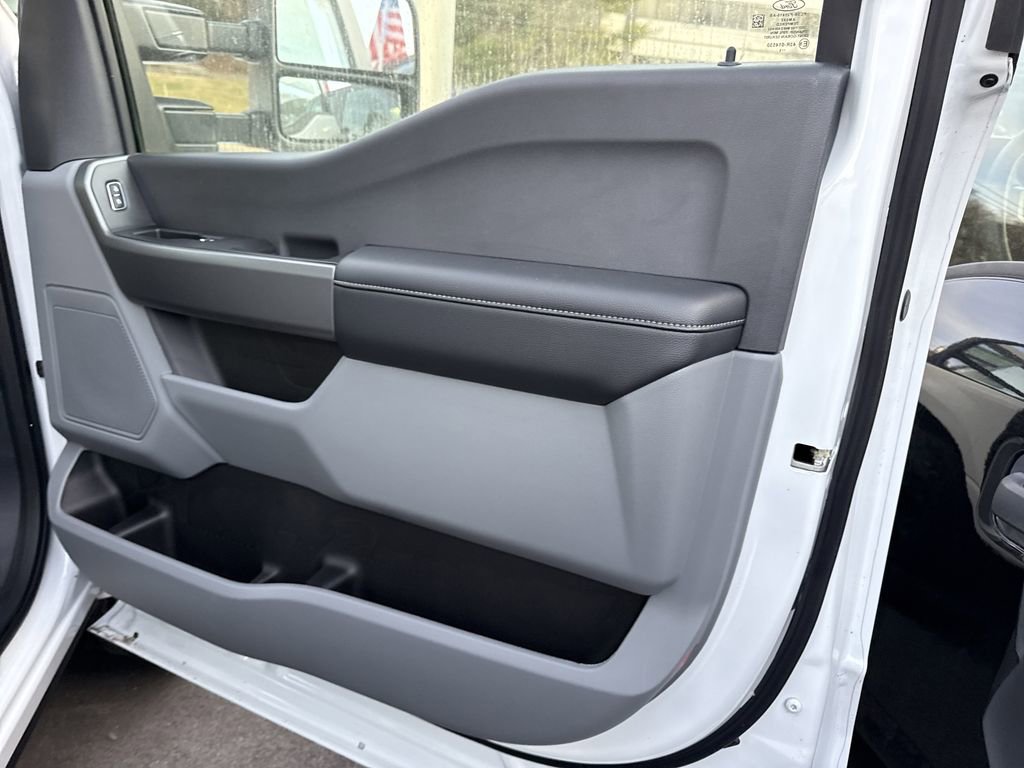 New 2025 Ford F350 XL w/ STX Appearance Package AWD/4WD image 24