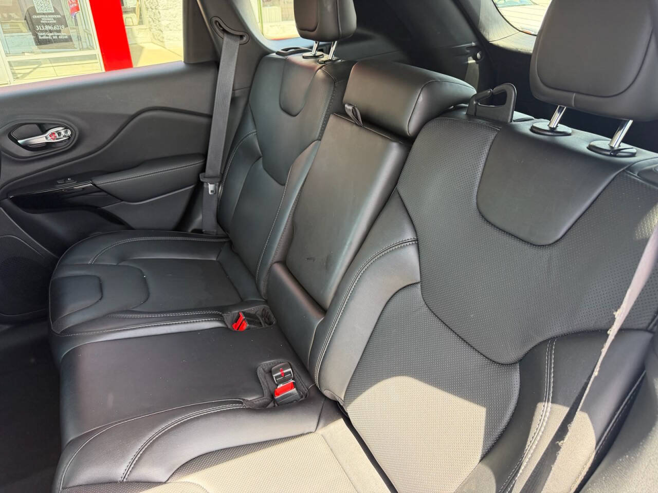 Used 2023 Jeep Cherokee Altitude Lux AWD/4WD image 20