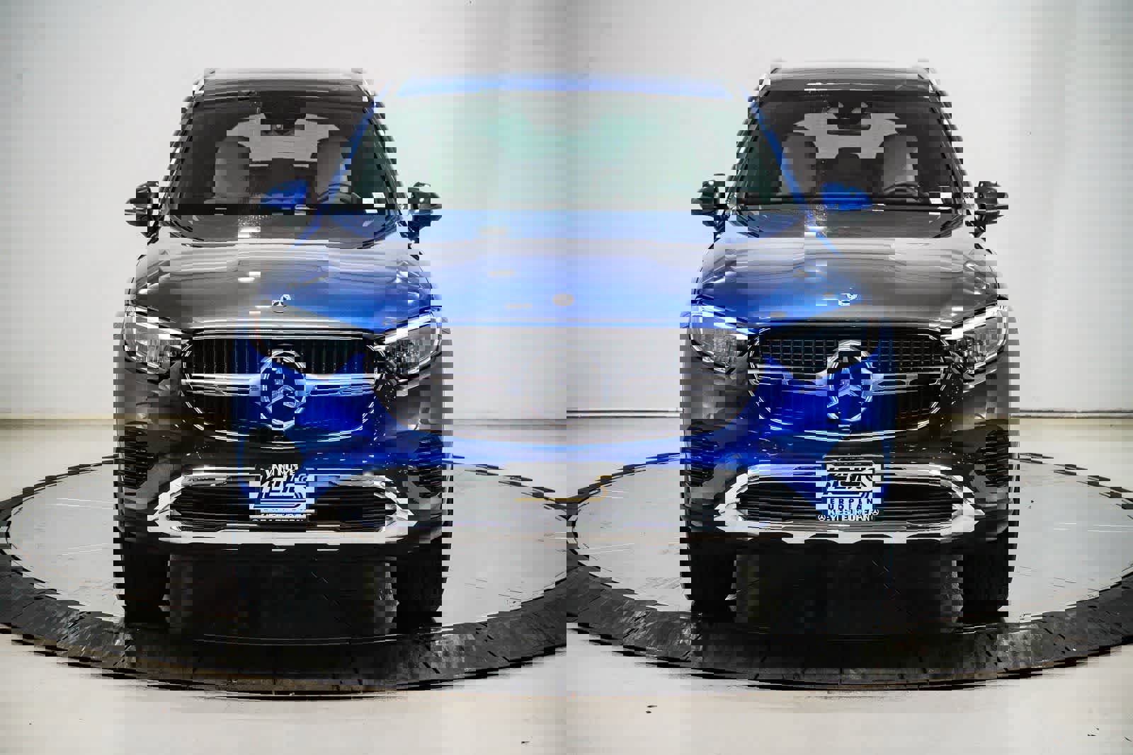 Used 2026 Mercedes-Benz GLC 300 image 6