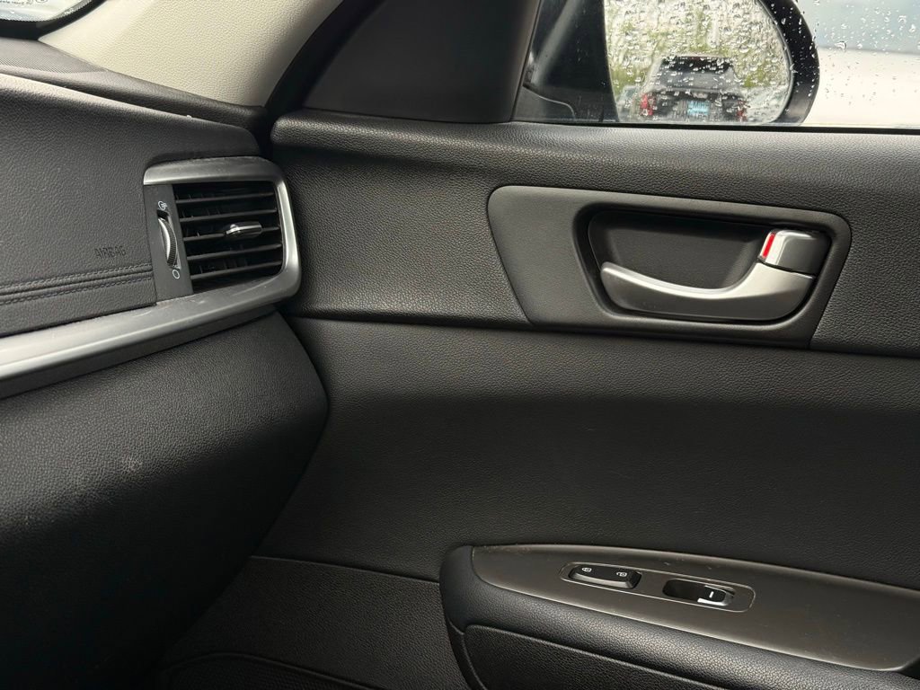 Certified 2019 Kia Optima LX image 22