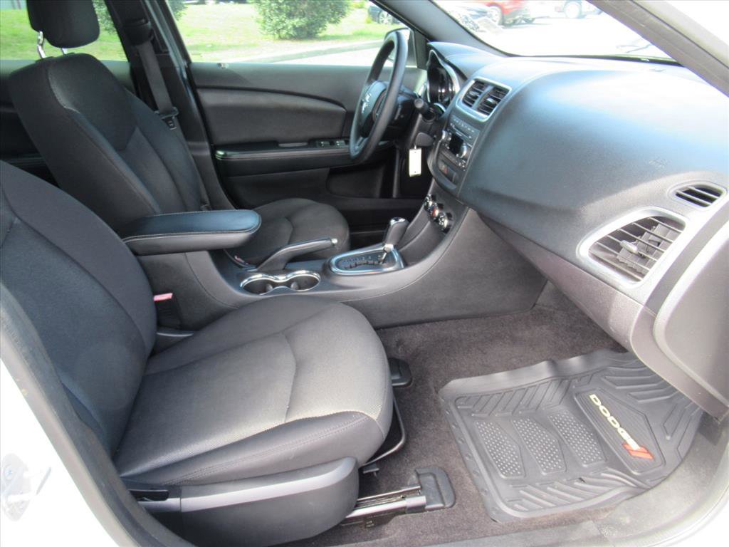 Used 2014 Dodge Avenger SE w/ Rallye Appearance Group image 10