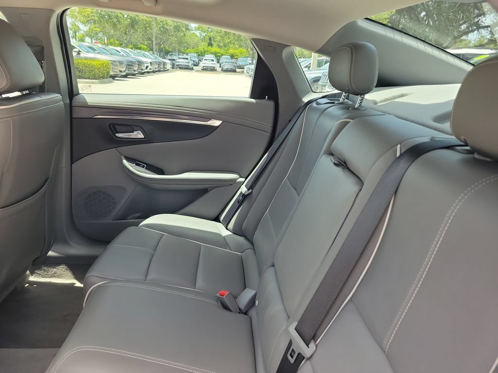 Used 2018 Chevrolet Impala Premier w/ Premier Confidence Package FWD image 12