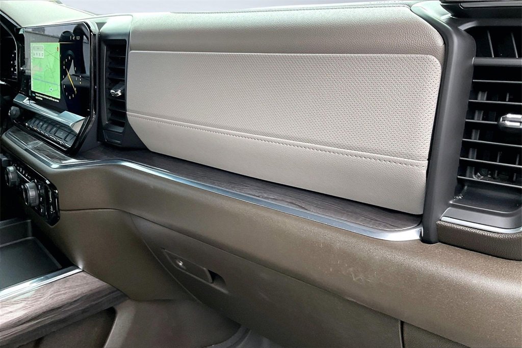 Used 2024 Chevrolet Silverado 2500 LTZ w/ LTZ Plus Package image 17