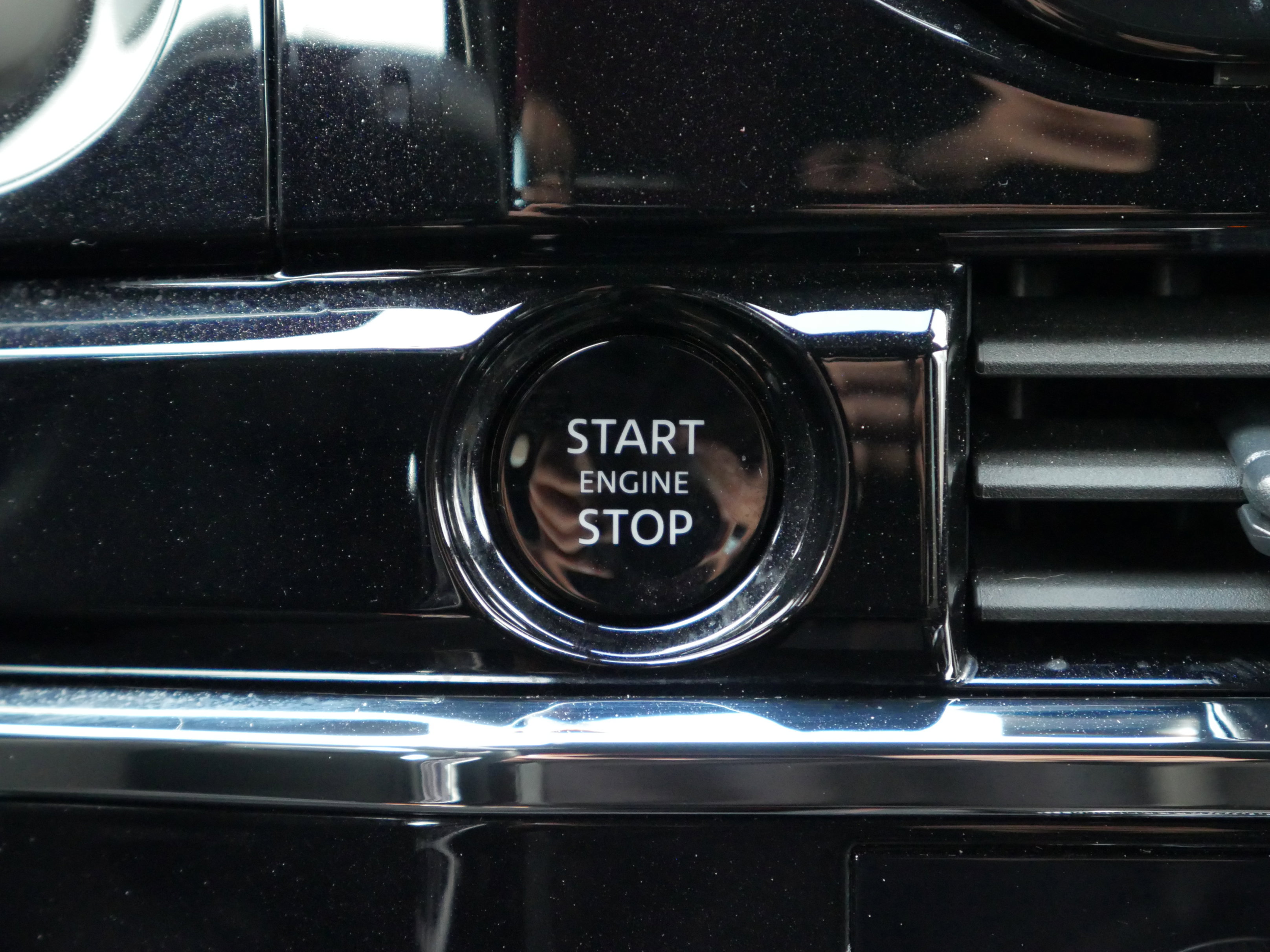 Certified 2025 Nissan Pathfinder Rock Creek image 8