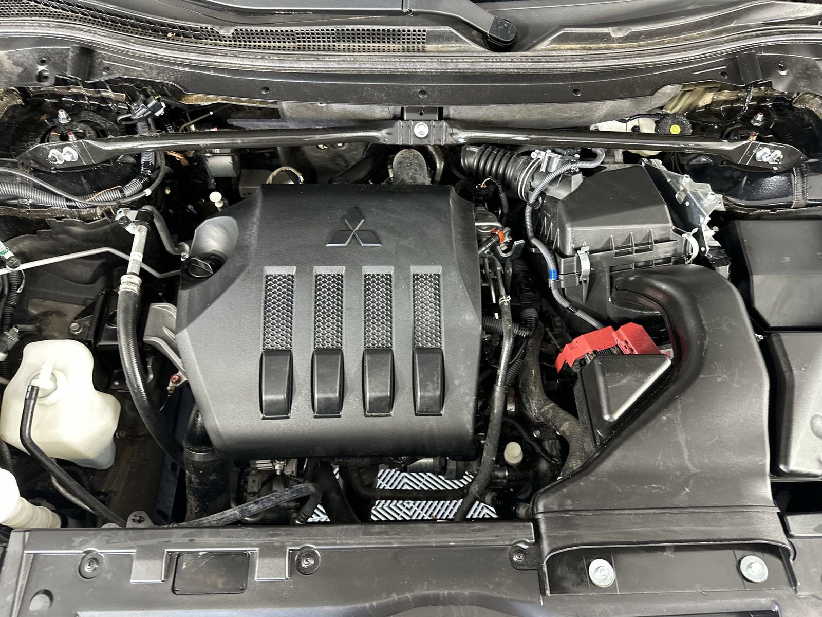 Used 2024 Mitsubishi Eclipse Cross LE image 28