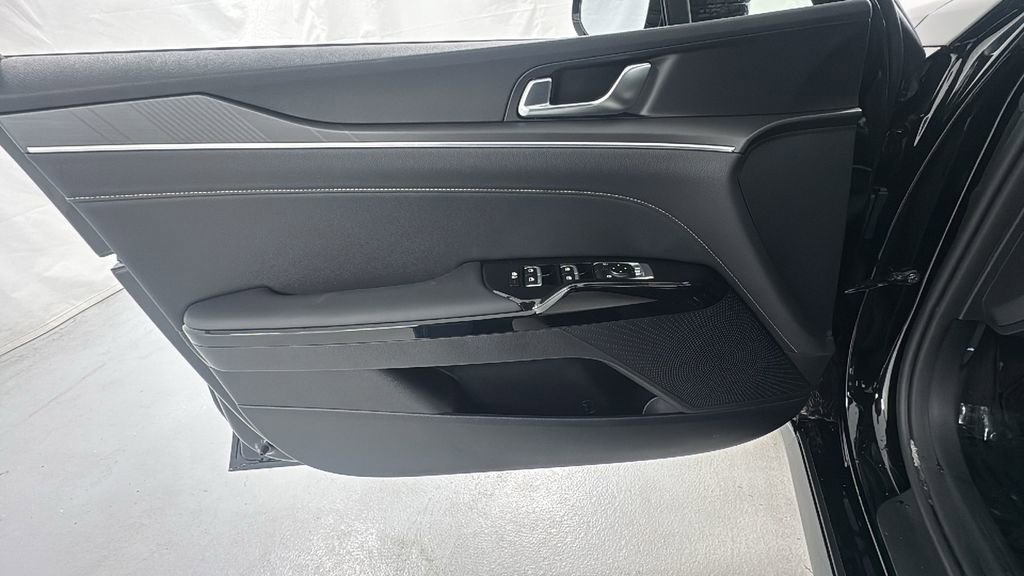New 2026 Kia K5 GT-Line image 16