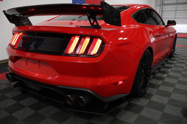 Used 2019 Ford Mustang GT Premium w/ GT Performance Package RWD image 22