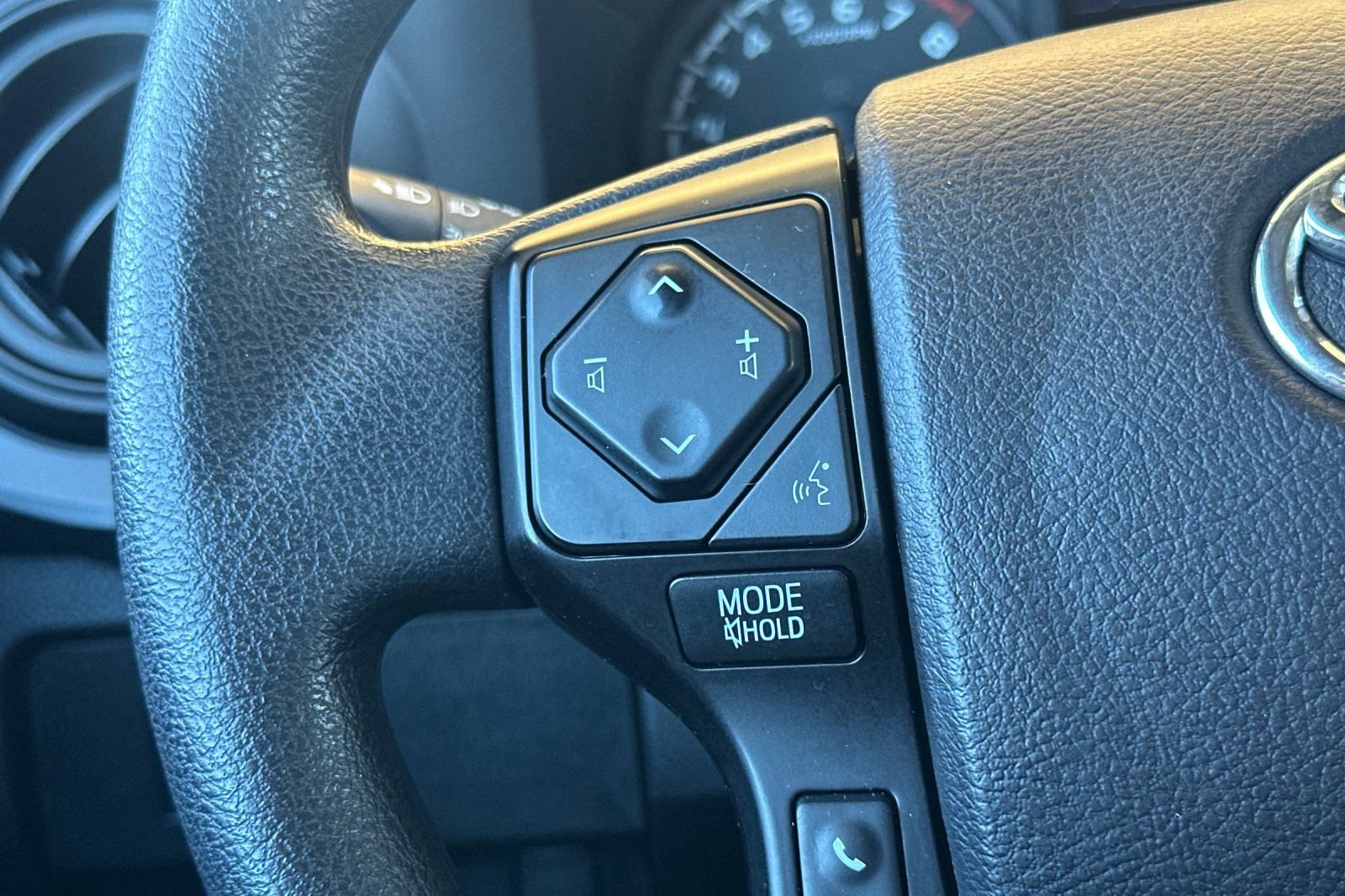 Used 2022 Toyota Tacoma SR AWD/4WD image 24