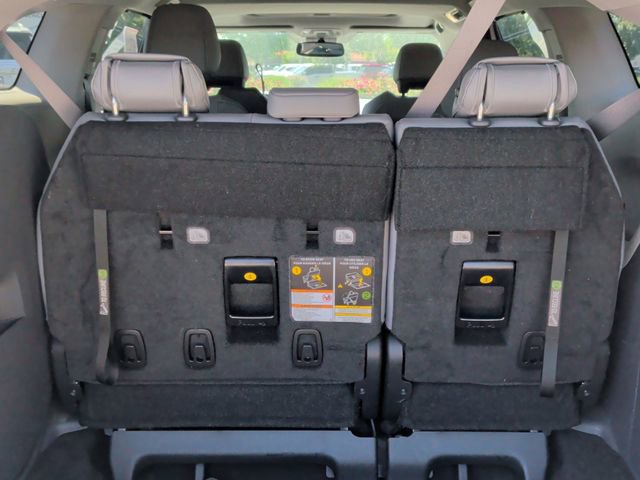 Used 2023 Toyota Sienna XLE FWD image 24