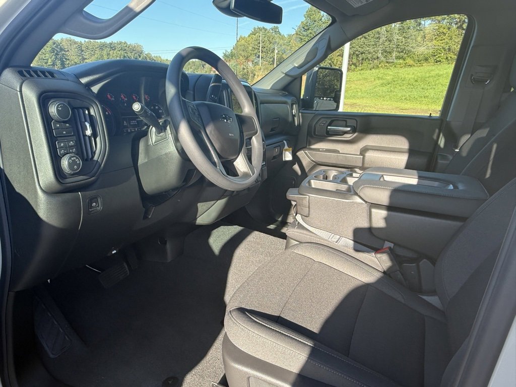 New 2026 Chevrolet Silverado 2500 Custom w/ Custom Value Package image 10