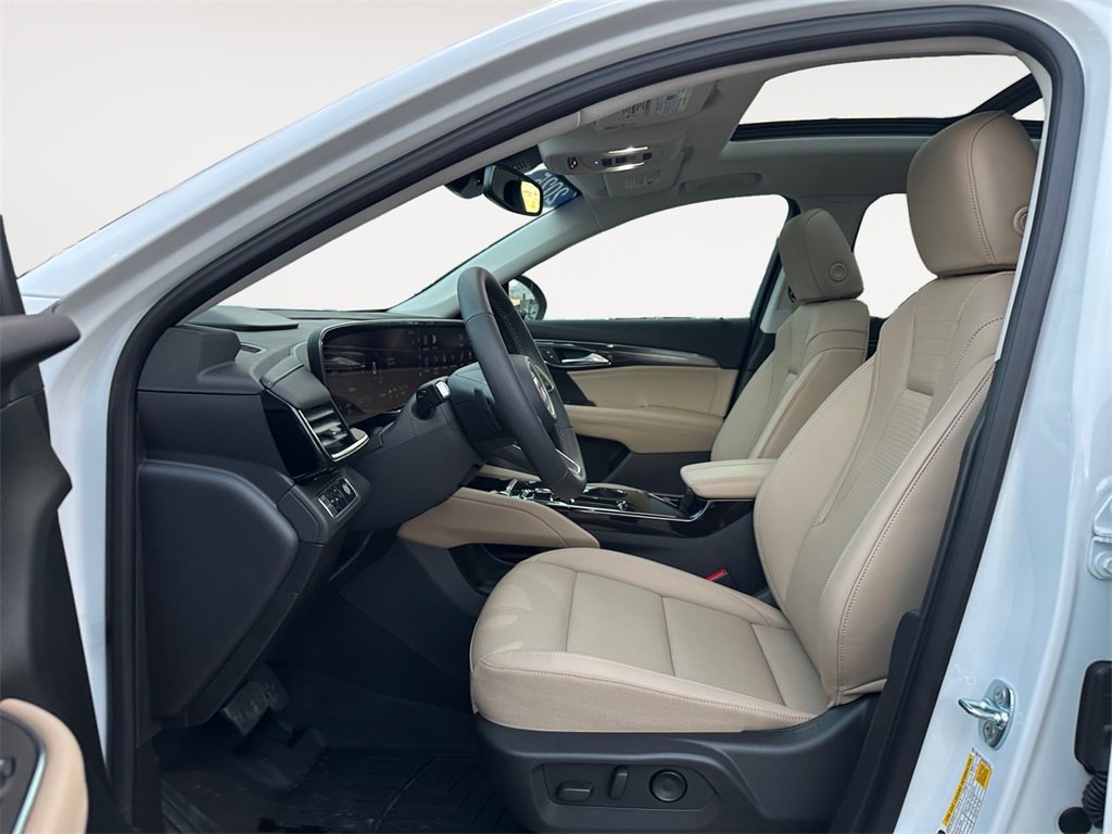 Used 2025 Buick Envision Preferred image 9