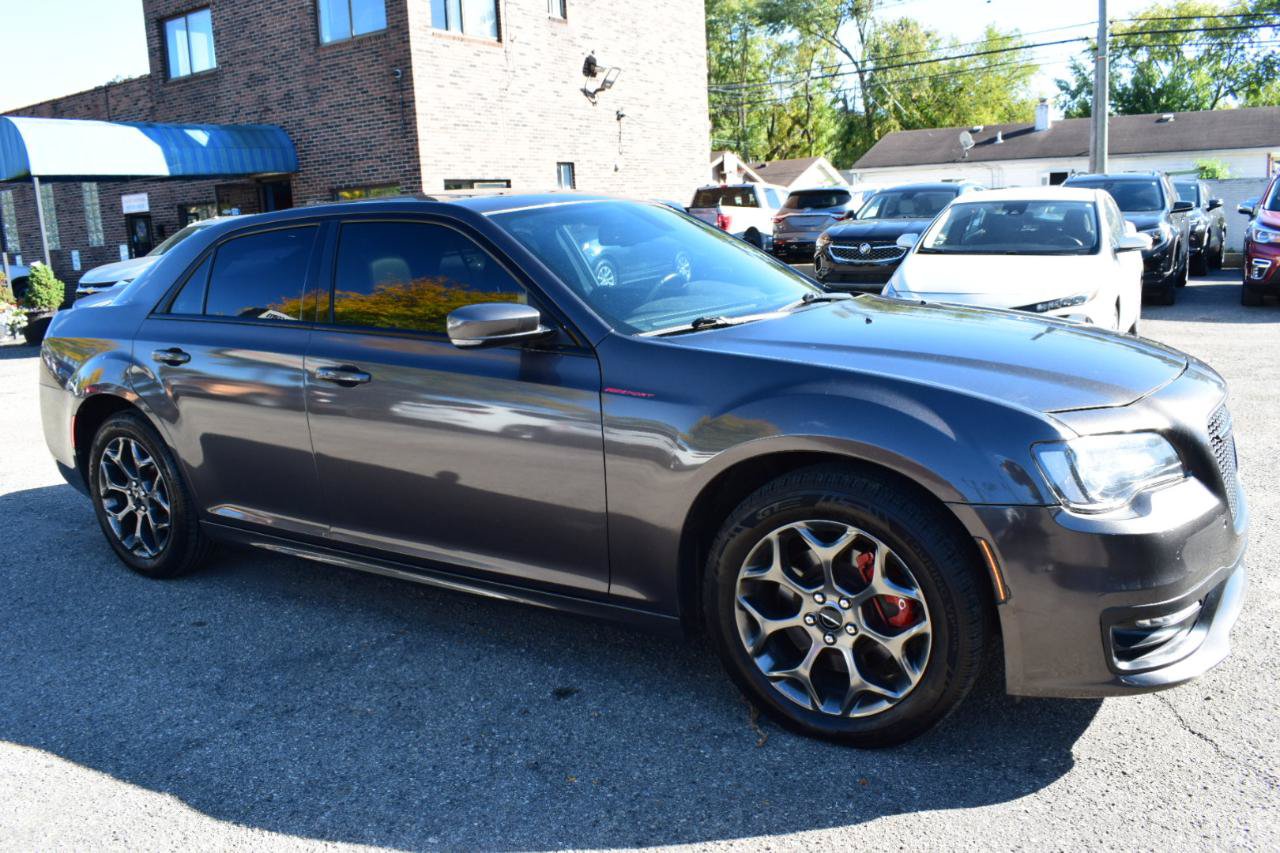 Used 2018 Chrysler 300 S w/ 300S Premium Group 2 AWD/4WD image 4