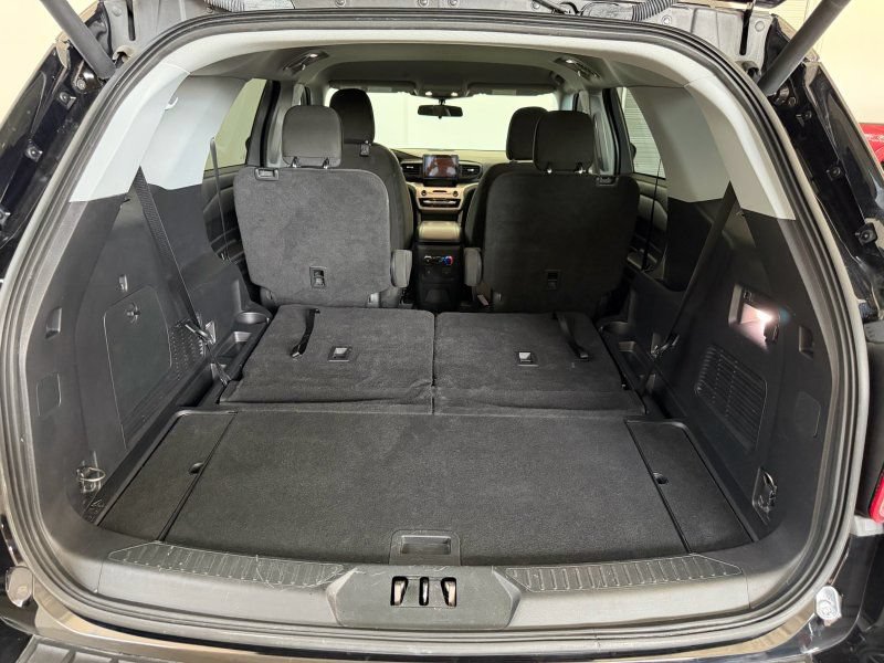 Used 2022 Ford Explorer XLT RWD image 13
