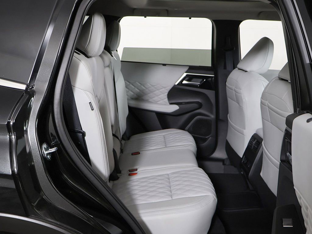 New 2025 Mitsubishi Outlander SEL AWD/4WD image 34