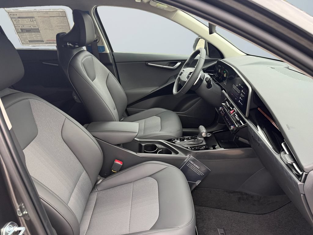 New 2026 Kia Niro EX FWD image 15