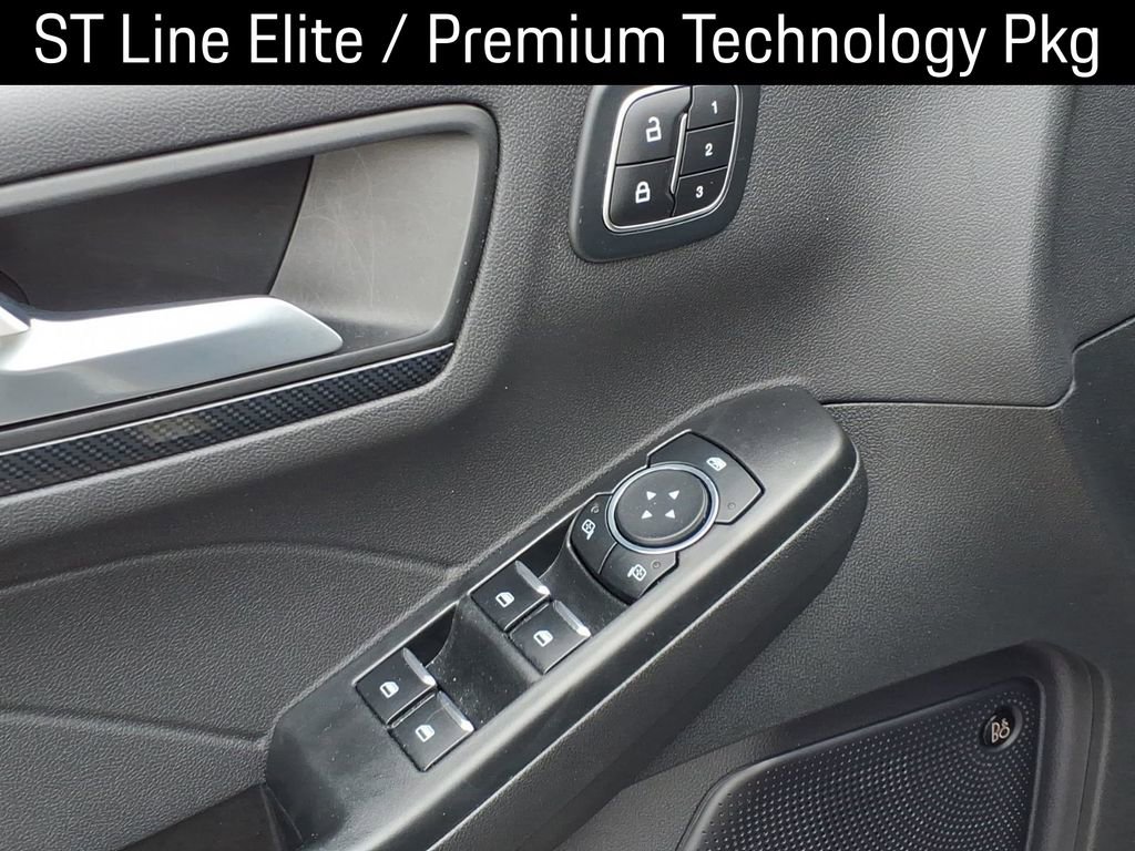 Used 2024 Ford Escape ST-Line Elite w/ Premium Technology Package image 17