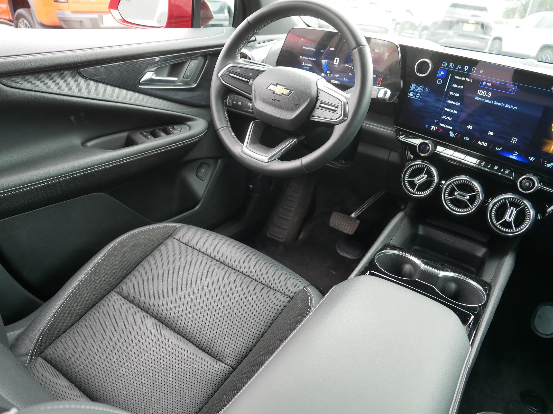 Used 2024 Chevrolet Blazer EV LT AWD/4WD image 9