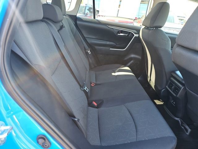 Used 2021 Toyota RAV4 XLE image 16