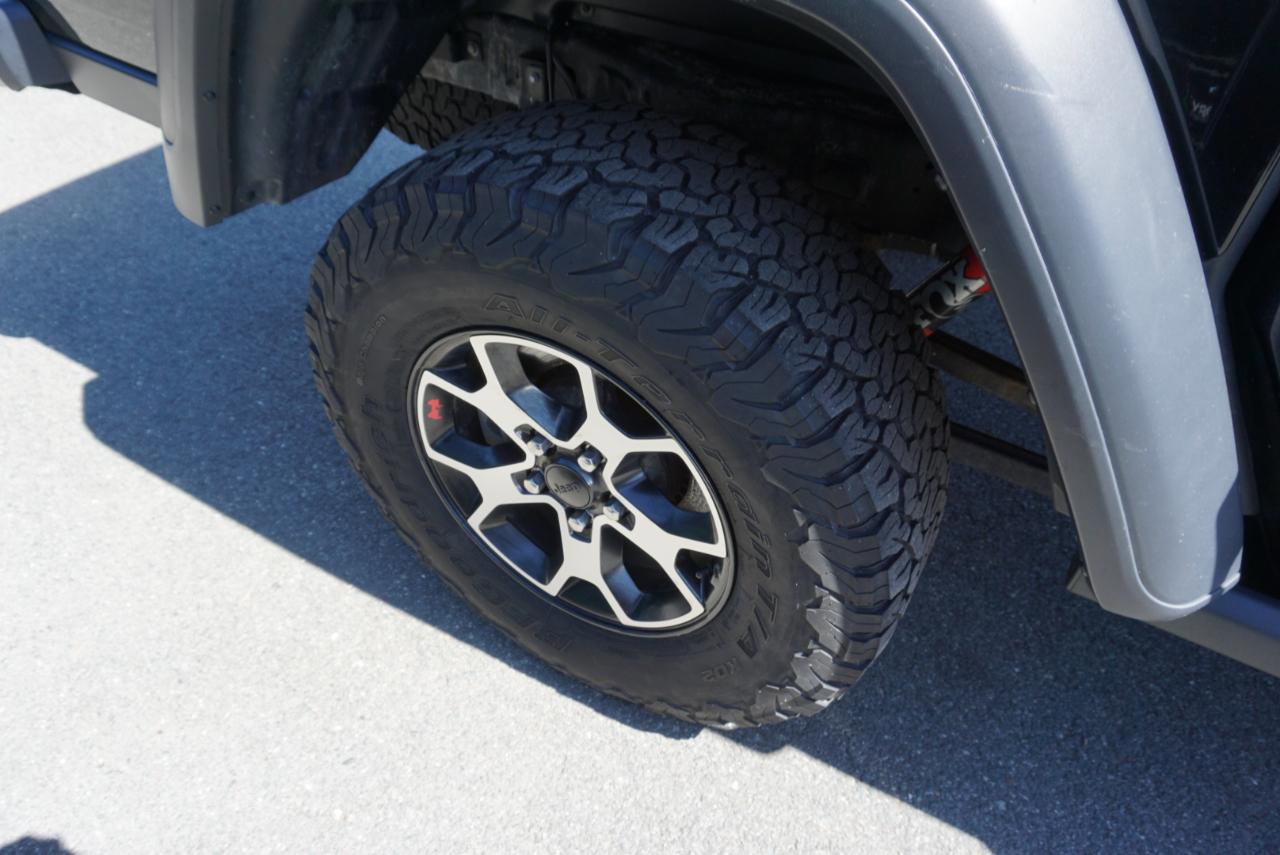 Used 2021 Jeep Gladiator Rubicon w/ Cold Weather Group AWD/4WD image 23