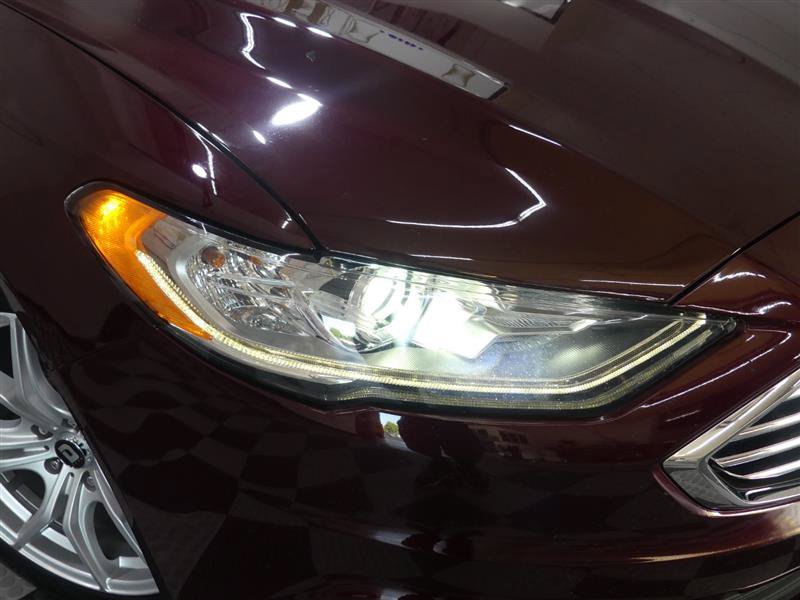 Used 2018 Ford Fusion SE w/ Fusion SE Technology Package FWD image 14