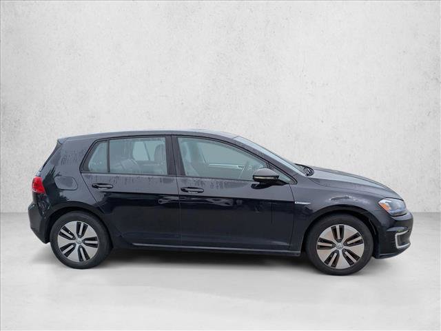 Used 2016 Volkswagen e-Golf SEL Premium image 4