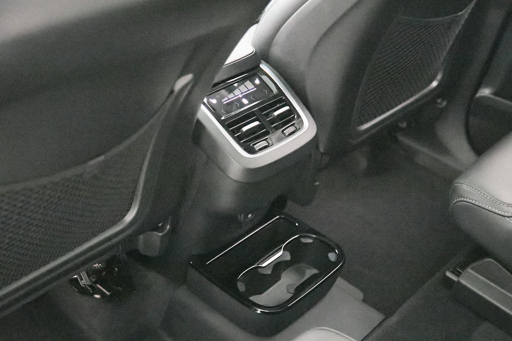 Certified 2024 Volvo XC90 B6 Ultimate AWD/4WD image 22