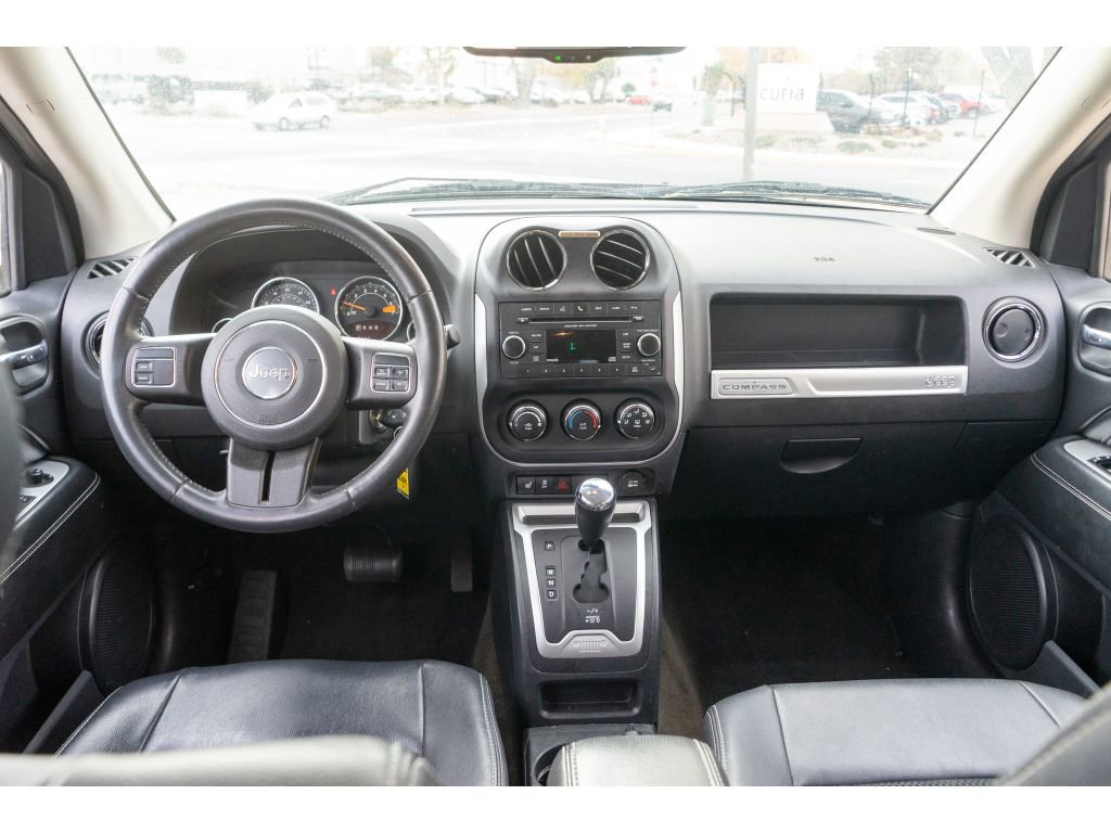 Used 2014 Jeep Compass Latitude image 22