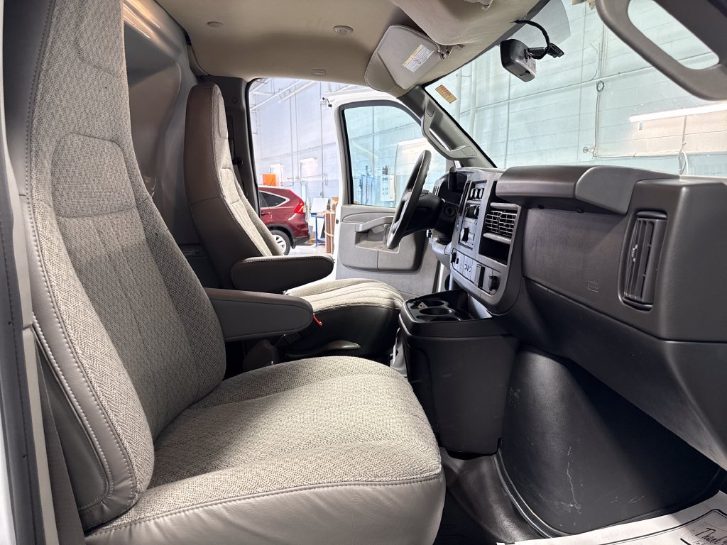 New 2025 Chevrolet Express 2500 w/ Driver Convenience Package RWD image 31